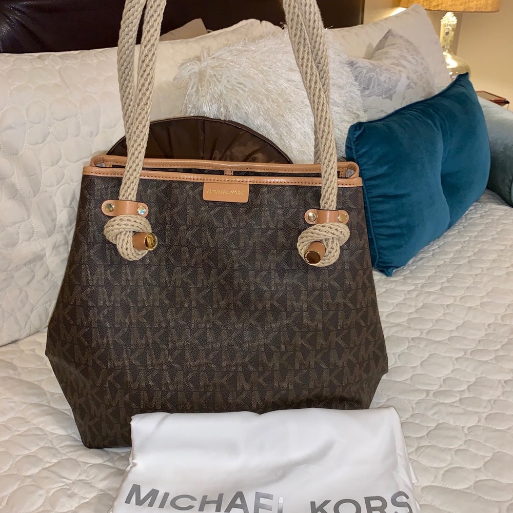 Gorgeous Michael Kors Maritime Rope Large Tote